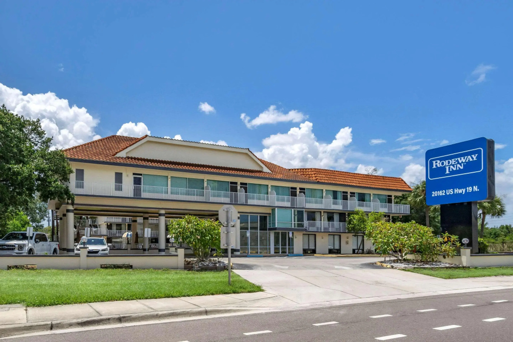 photo 1 of Rodeway Inn Central Clearwater Beach