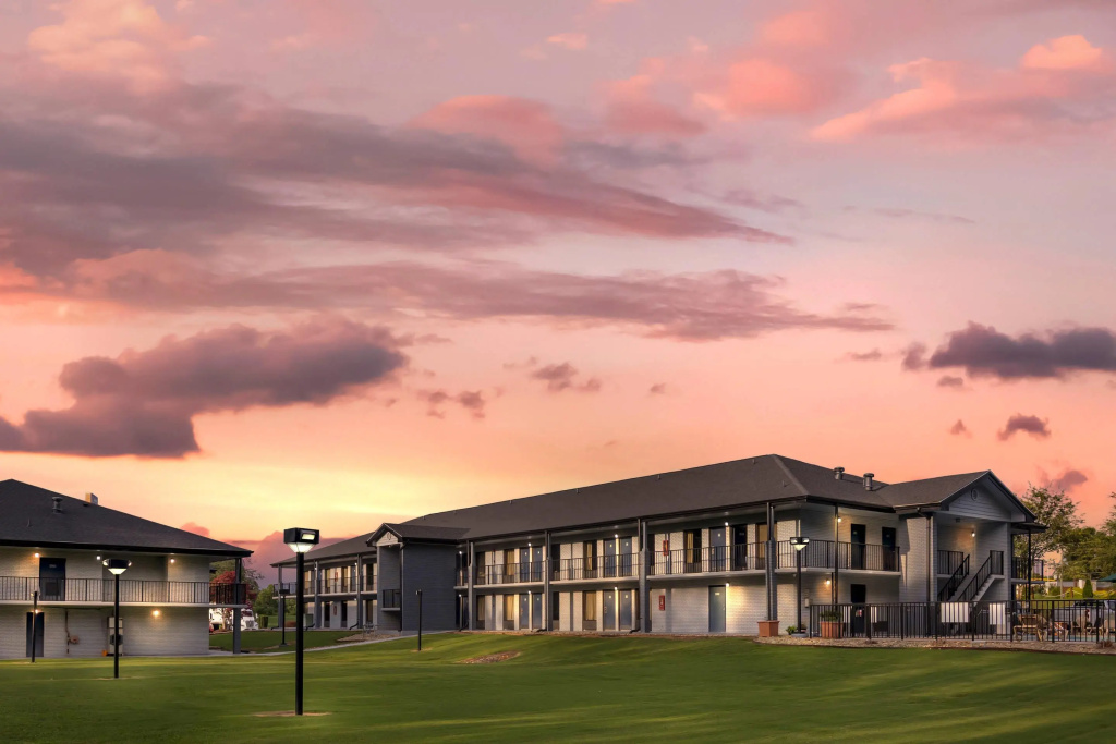 photo 1 of Quality Inn Clinton - Laurens I-26