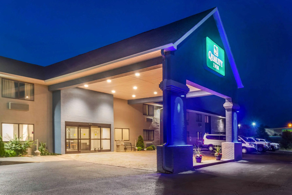 photo 1 of Quality Inn Danville