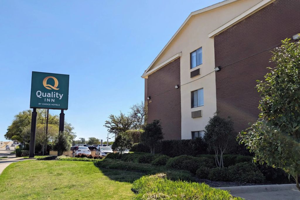 photo 1 of Quality Inn DFW Airport North