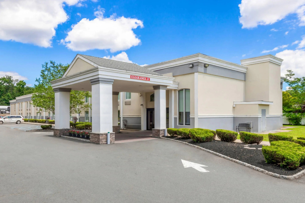 photo 1 of Quality Inn Edison-New Brunswick