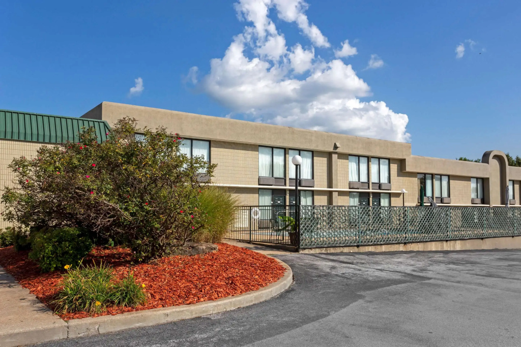 photo 1 of Quality Inn Harrison North