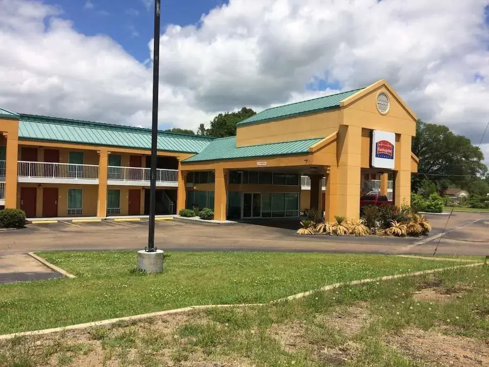 photo 1 of Quality Inn Natchez