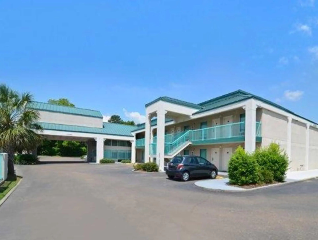 photo 1 of FairBridge Inn Express Natchez