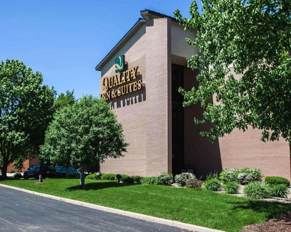 photo 1 of Quality Inn & Suites Peoria North