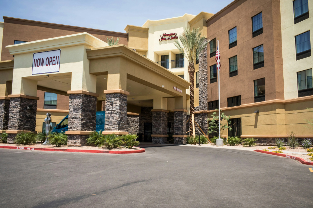 photo 1 of Hampton Inn & Suites Tempe/Phoenix Airport, AZ