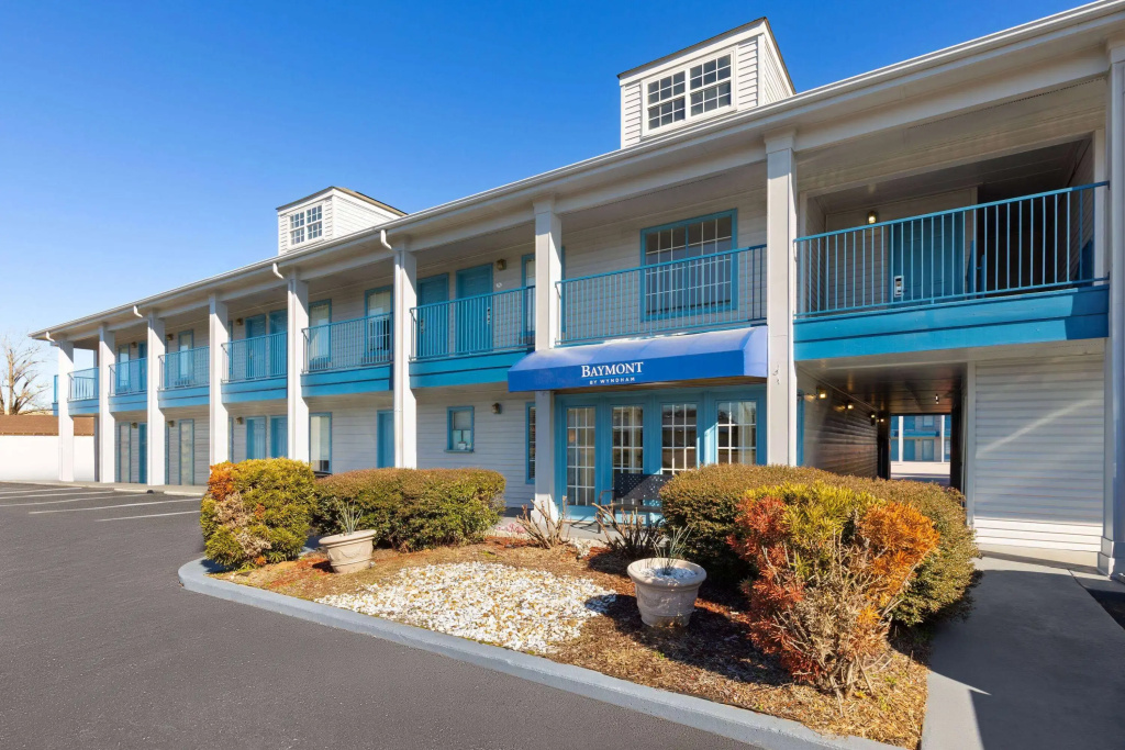 photo 1 of Baymont by Wyndham Selma