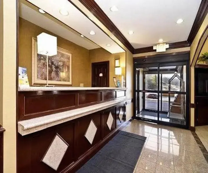 photo 1 of Comfort Inn & Suites Cincinnati Uptown Clifton
