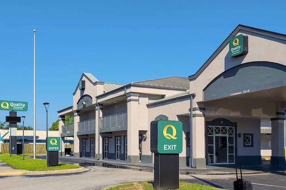 photo 1 of Quality Inn & Suites
