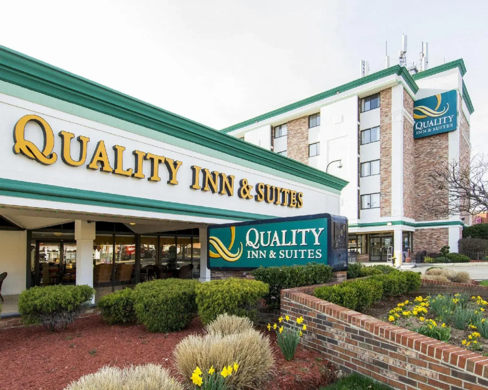 photo 1 of Quality Inn & Suites