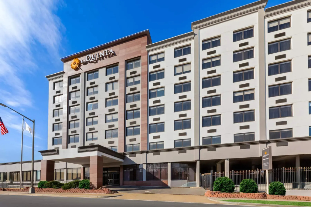 photo 1 of Holiday Inn Express And Suites Washington Dc Noma by IHG