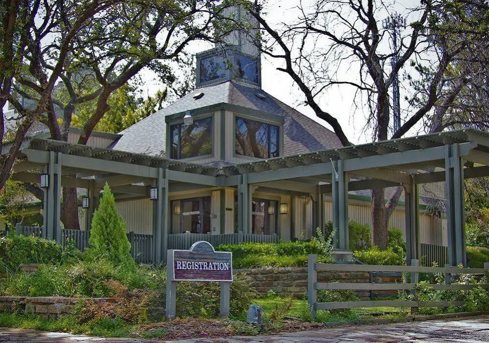photo 1 of AmeriGold Suites