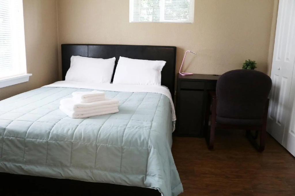 photo 1 of Quiet Clean and Comfortable Room