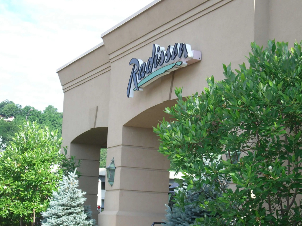 photo 1 of Radisson Hotel Cincinnati Riverfront
