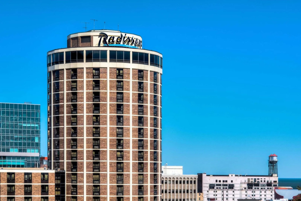 photo 1 of Radisson Hotel Duluth - Harborview
