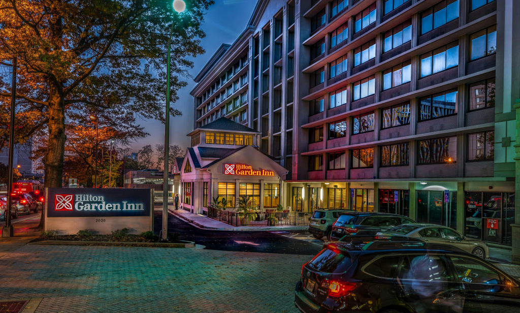photo 1 of Hilton Garden Inn Reagan National Airport
