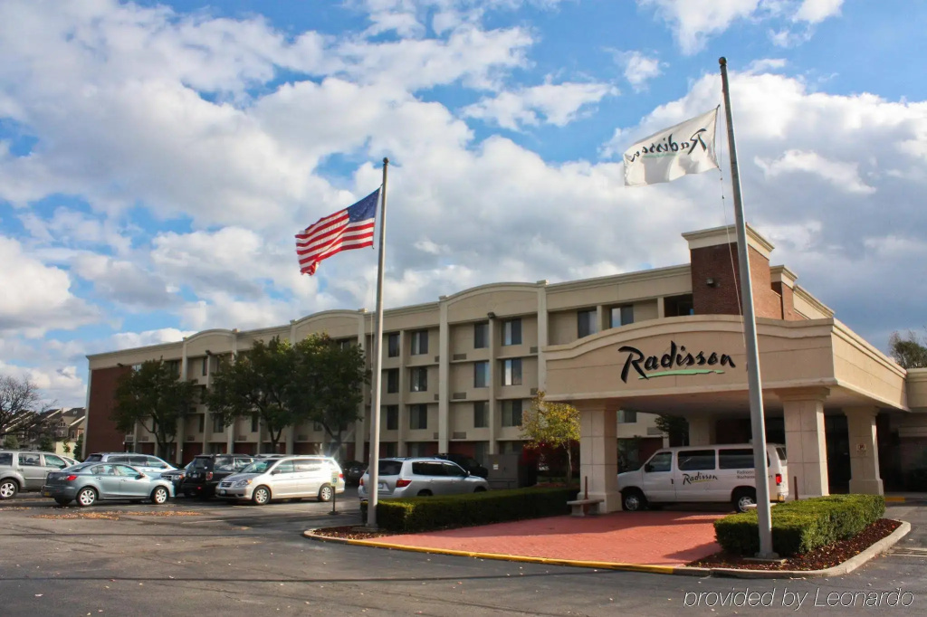 photo 1 of Radisson Hotel Rochester Airport