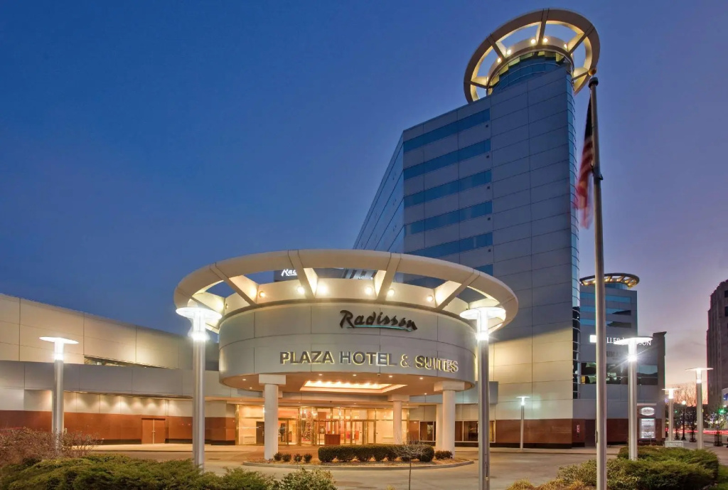 photo 1 of Radisson Plaza Hotel at Kalamazoo Center