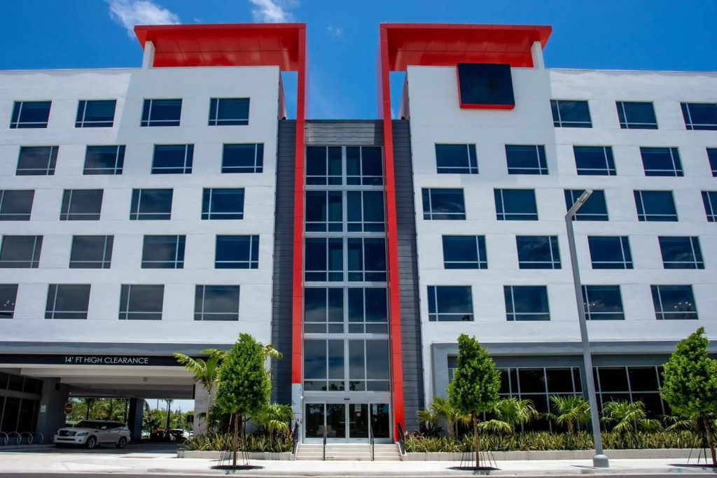photo 1 of Kompose Boutique Hotel Miami Airport