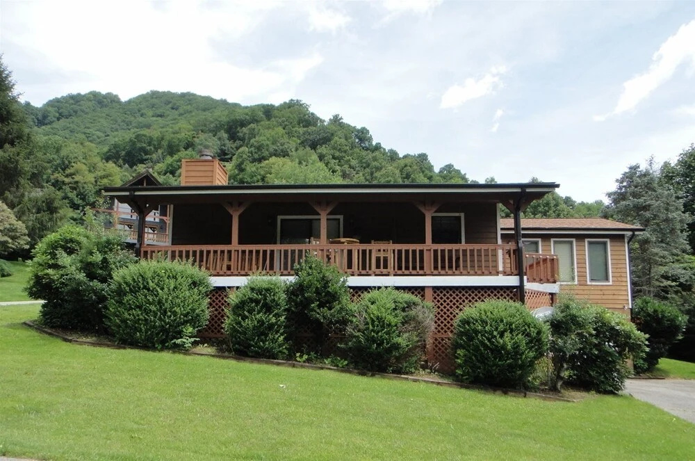 photo 1 of Rainbow Mountain Retreat