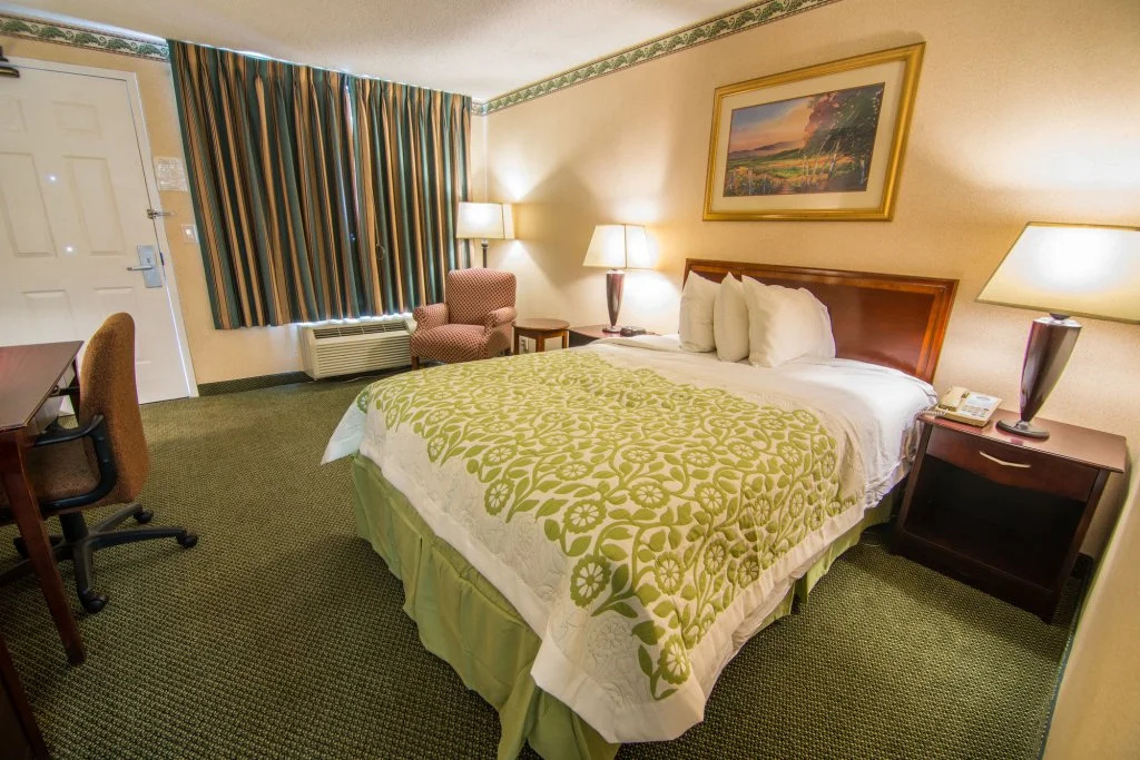 photo 1 of Ramada Latham/albany Airport
