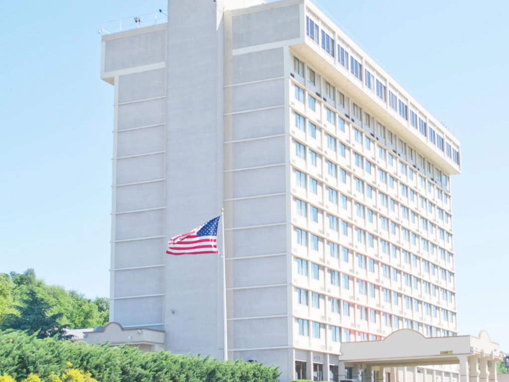 photo 1 of Garner Hotel North Bergen - NYC Gateway by IHG Hotel