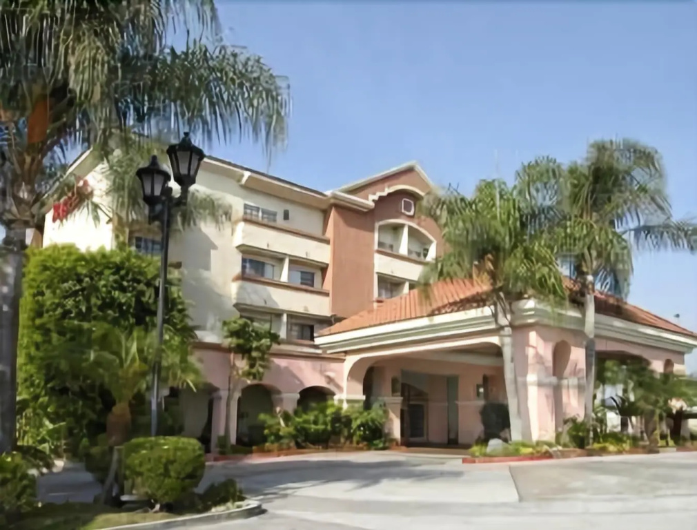 photo 1 of Park Suites Hotel
