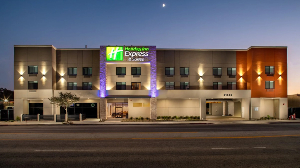 photo 1 of Holiday Inn Express & Suites Chatsworth by IHG