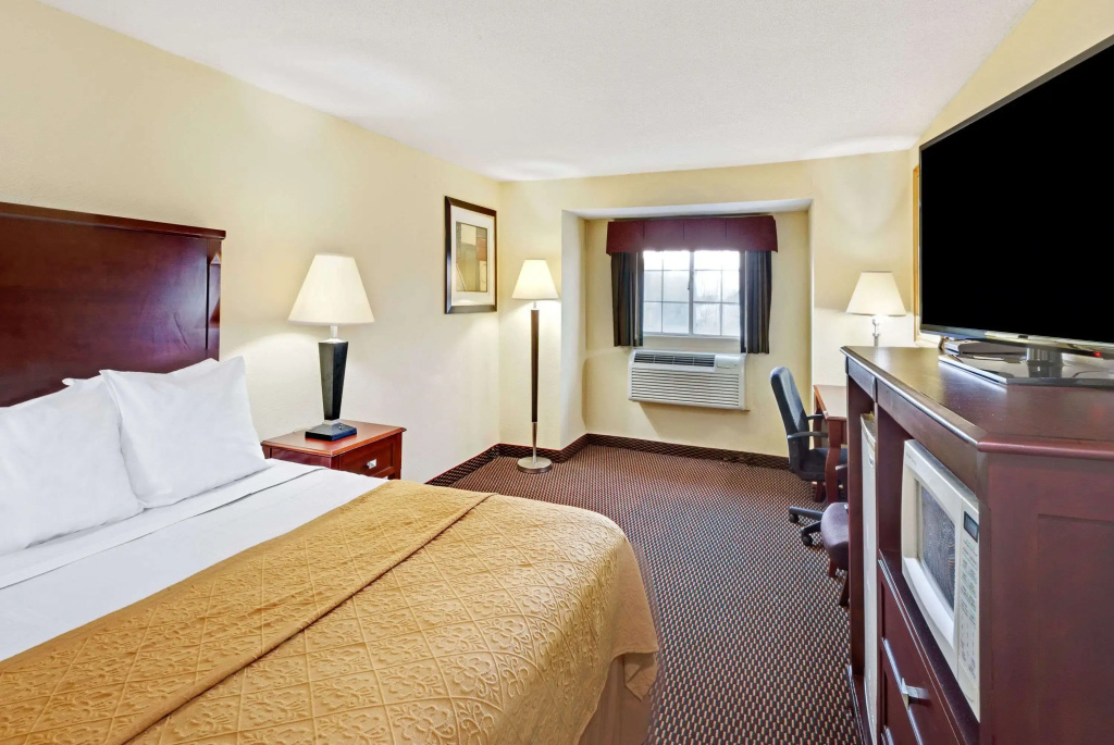photo 1 of Ramada by Wyndham Kittery