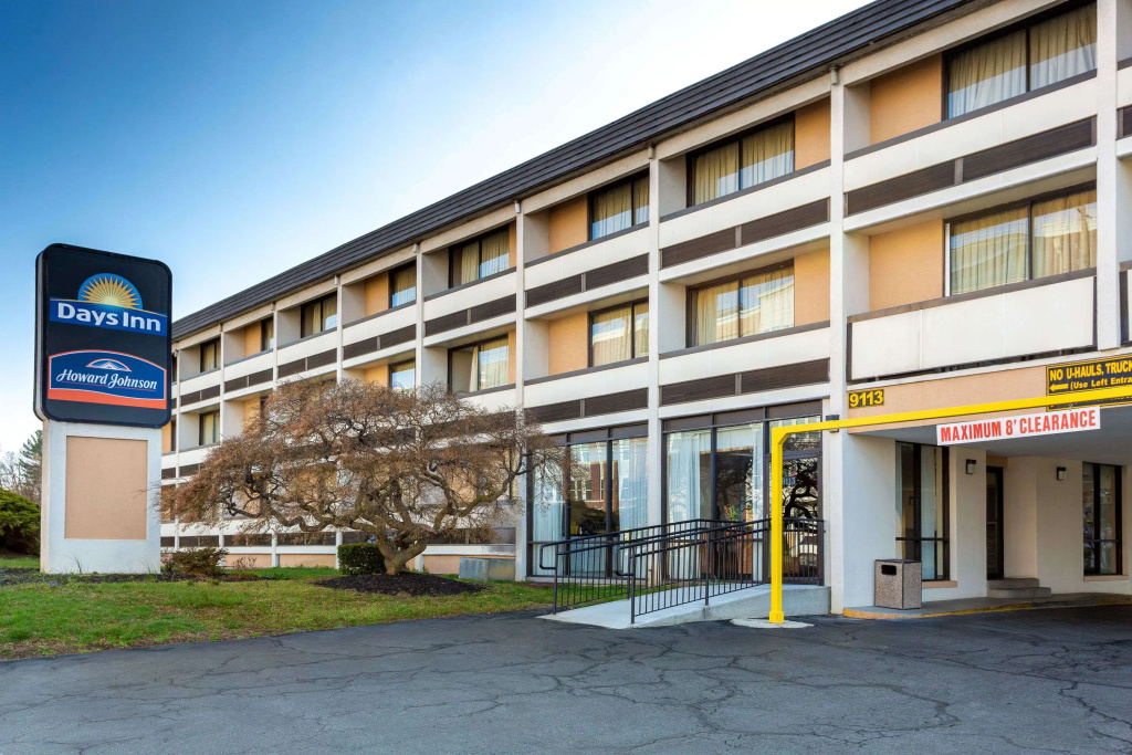 photo 1 of Days Inn by Wyndham College Park