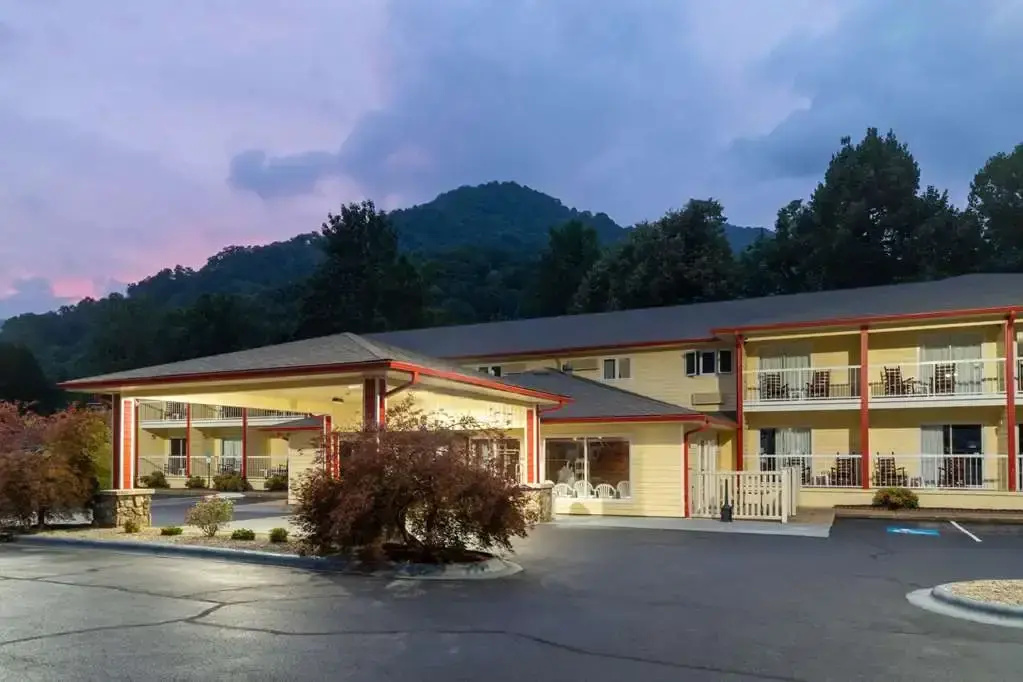 photo 1 of Ramada Limited Maggie Valley