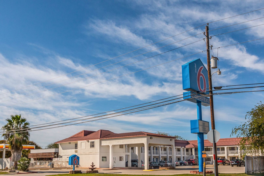 photo 1 of Motel 6 San Marcos, TX - North