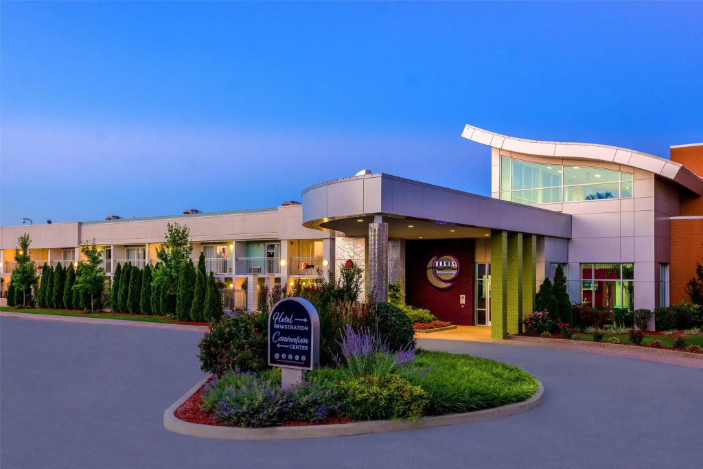 photo 1 of OASIS & CONV. CENTER, An Ascend Collection Member