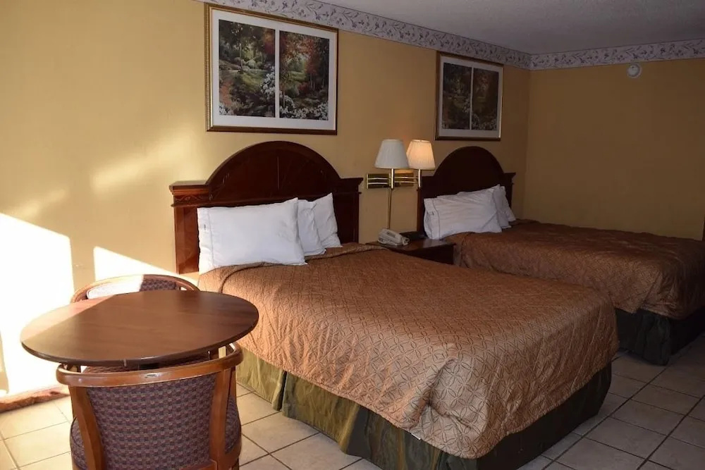 photo 1 of Selma Hotel