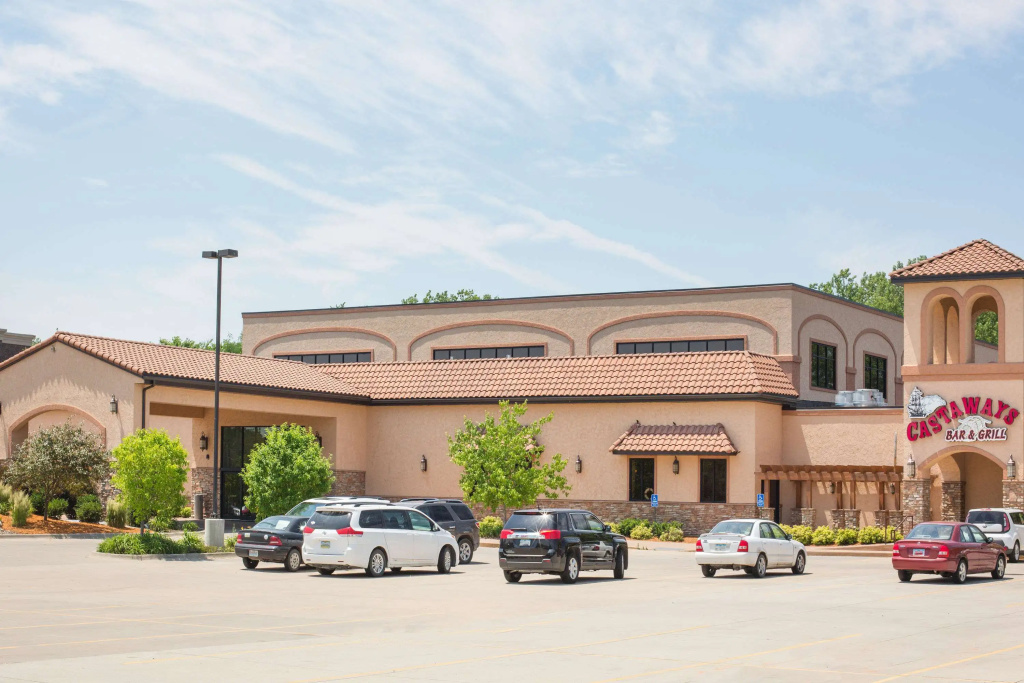 photo 1 of Ramada Tropics Resort & Conf Center by Wyndham Des Moines