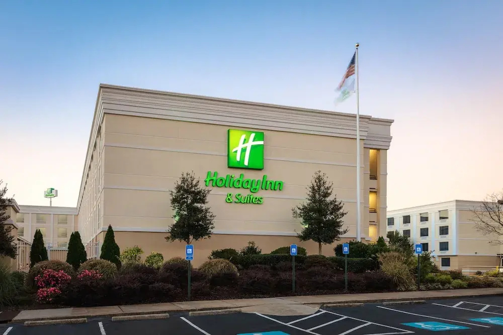 photo 1 of Holiday Inn Hotel & Suites Atlanta Airport-North