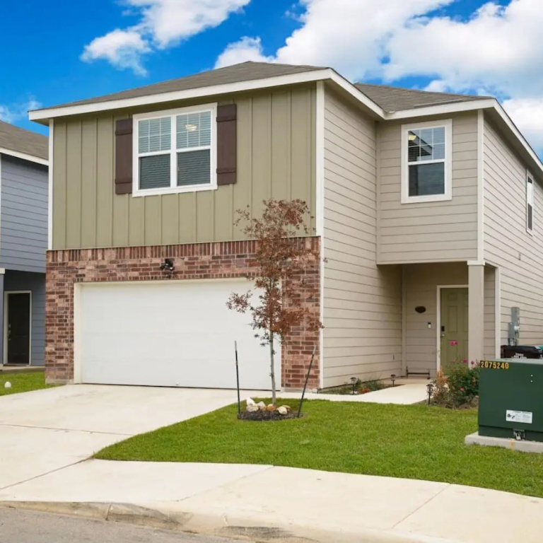 photo 1 of Sleeps 13 Near Seaworld Lackland 4BR