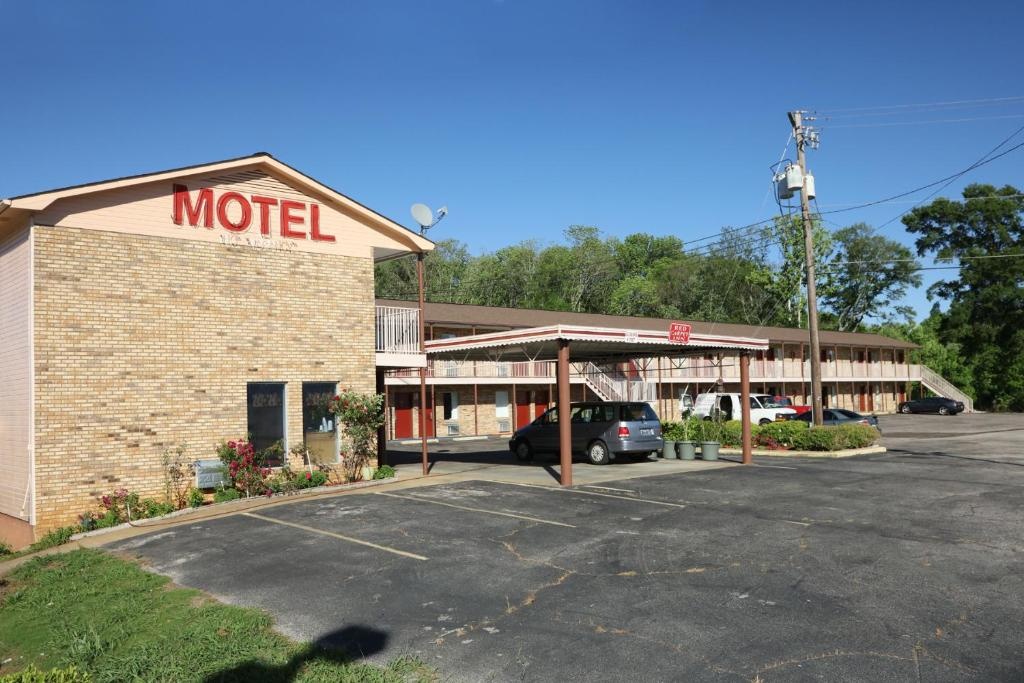 photo 1 of Red Carpet Inn Oxford