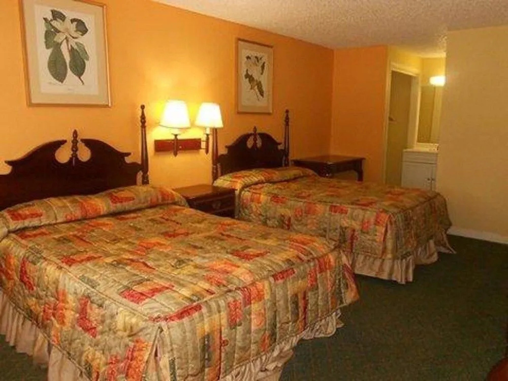 photo 1 of Economy Inn