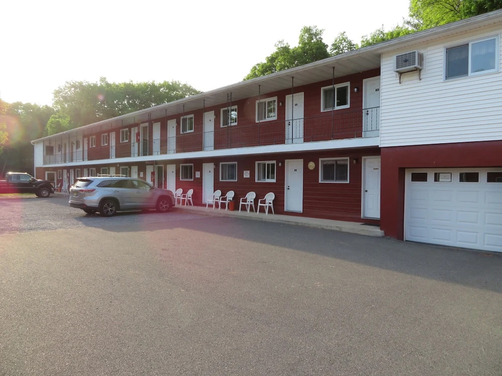 photo 1 of Red Ranch Motel