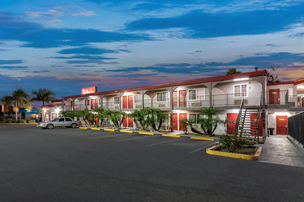 photo 1 of Red Roof Inn Los Angeles – Bellflower