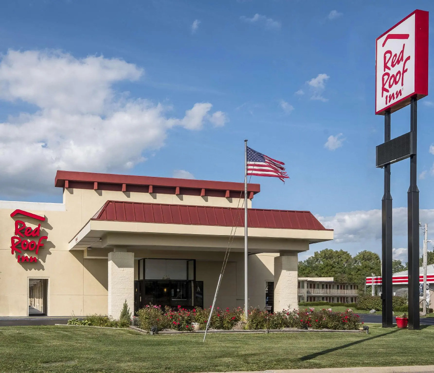 photo 1 of Red Roof Inn Bloomington - Normal/ University