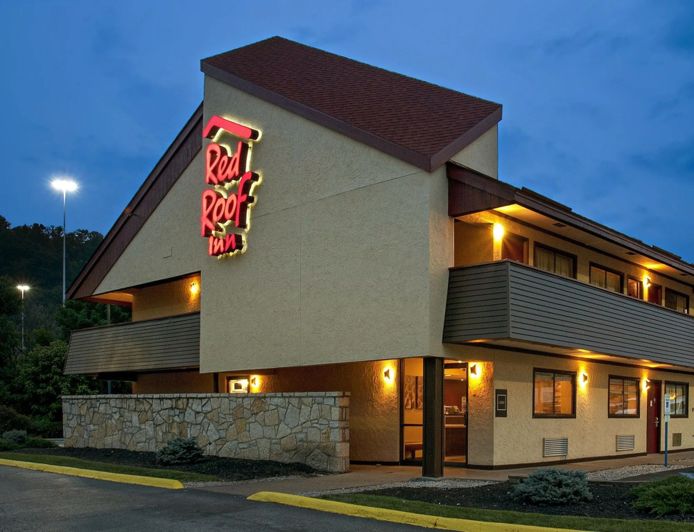 photo 1 of Red Roof Inn Charleston - Kanawha City, WV