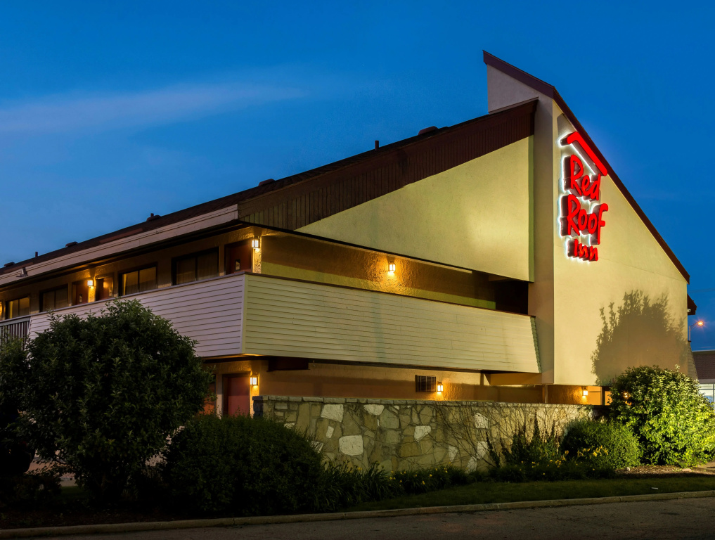 photo 1 of Red Roof Inn Chicago-O'Hare Airport/ Arlington Hts