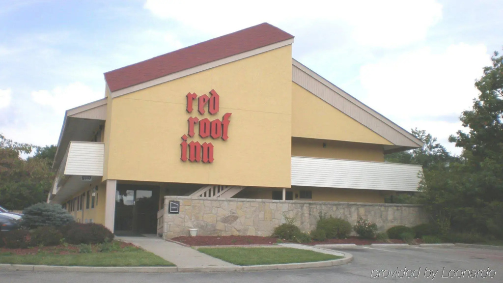photo 1 of Red Roof Inn Cincinnati East - Beechmont