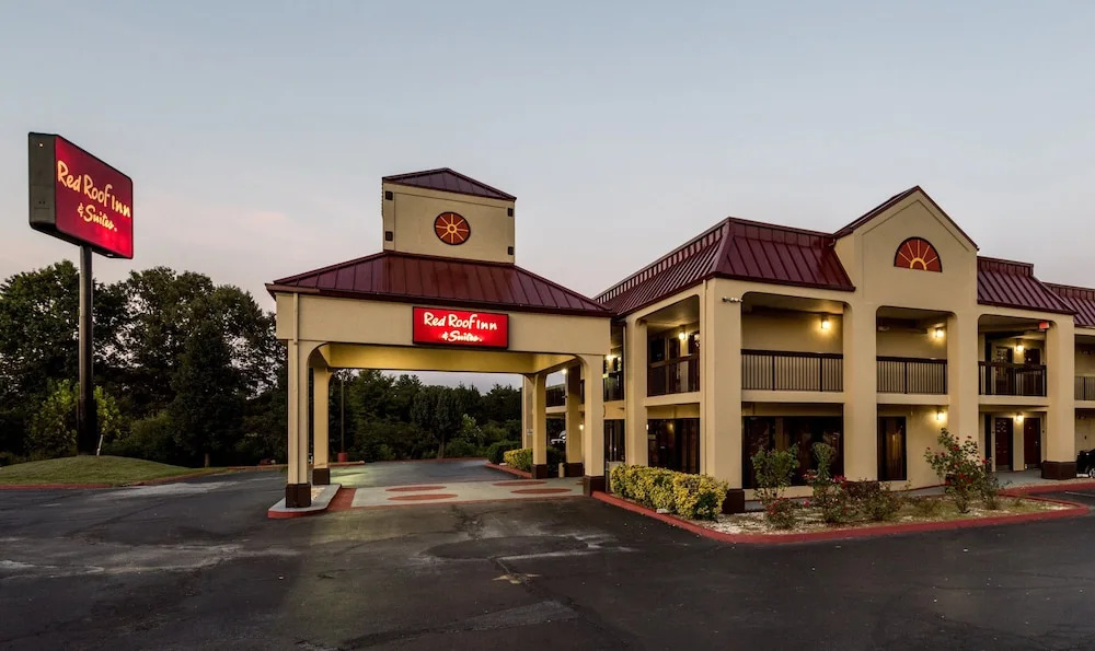 photo 1 of Red Roof Inn Clinton