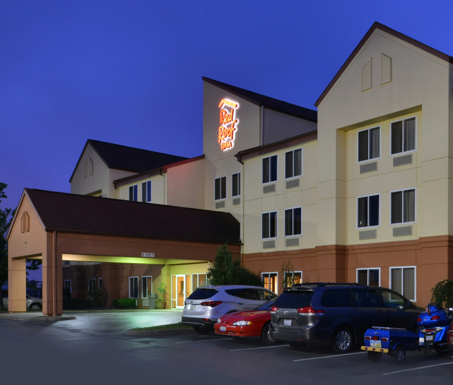 photo 1 of Red Roof Inn Clyde