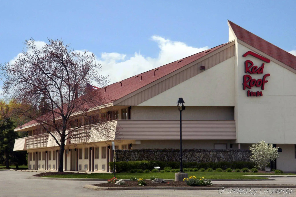 photo 1 of Red Roof Inn Detroit - Troy