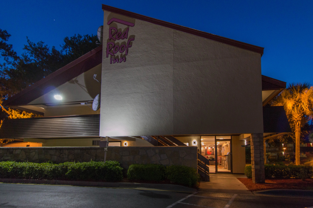 photo 1 of Red Roof Inn Hilton Head Island