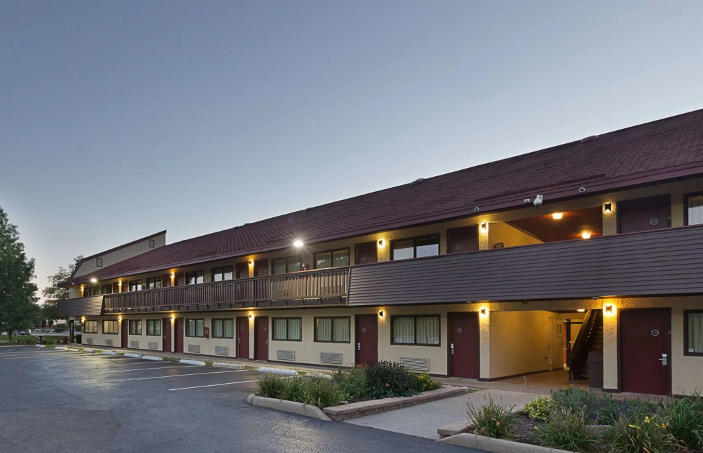 photo 1 of Red Roof Inn Lansing West - MSU